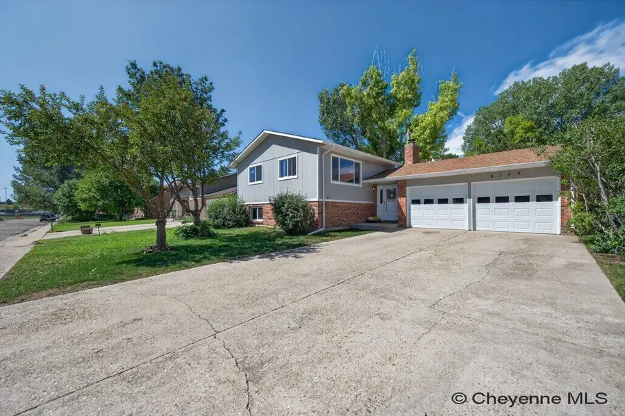 4744 Hickory Pl, Cheyenne, WY 82009 - #2
