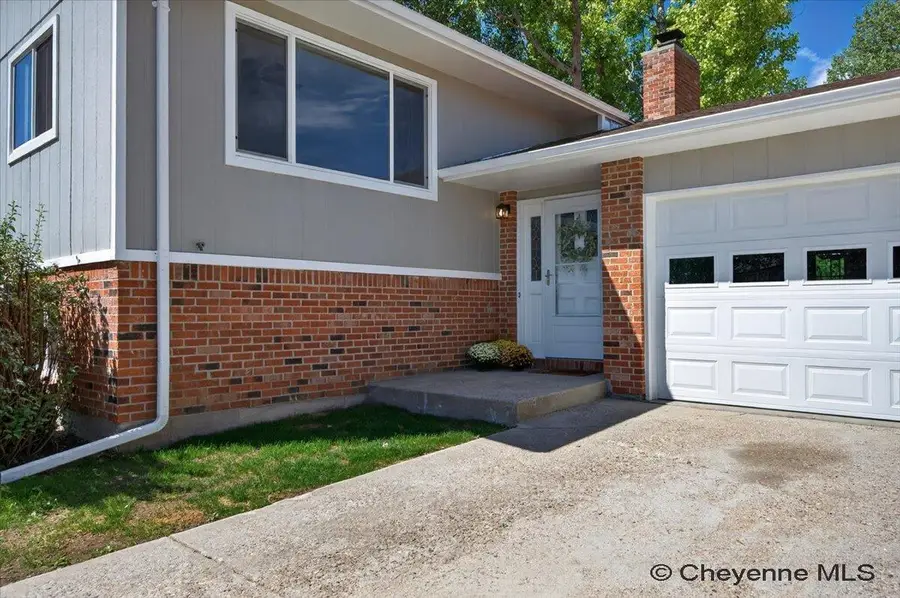 4744 Hickory Pl, Cheyenne, WY 82009 - #3
