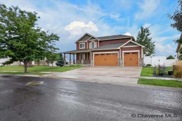 1043 Gabriel Dr, Cheyenne, WY 82009