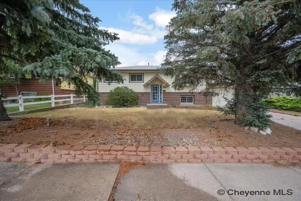 808 Gardenia Dr, Cheyenne, WY 82009