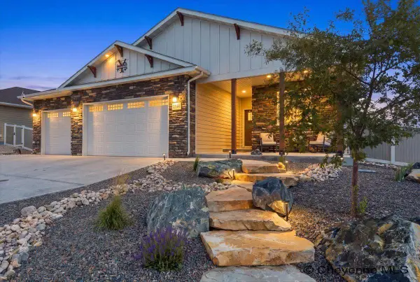 2244 Pack Saddle Rd, Cheyenne, WY 82007