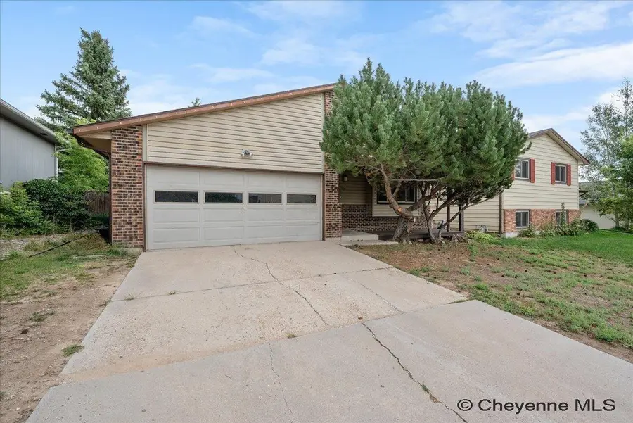 816 Gardenia Dr, Cheyenne, WY 82009 - #2