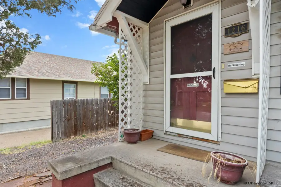 1216 E 19th St, Cheyenne, WY 82001 - #3