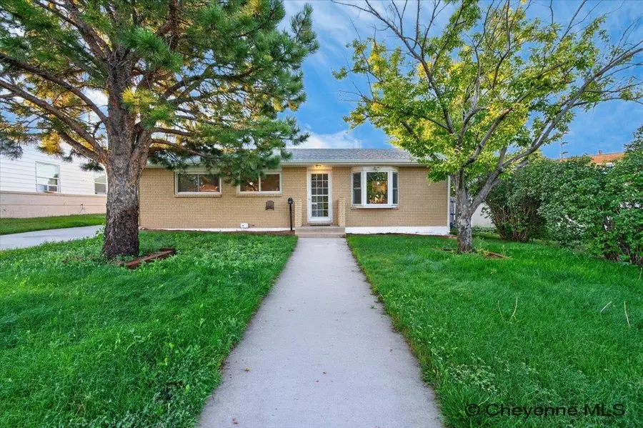 651 Creighton St, Cheyenne, WY 82009 - #2