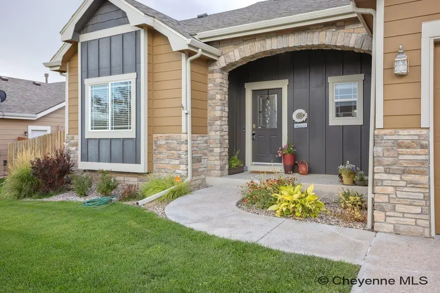 3514 Fire Side Dr, Cheyenne, WY 82001 - #2