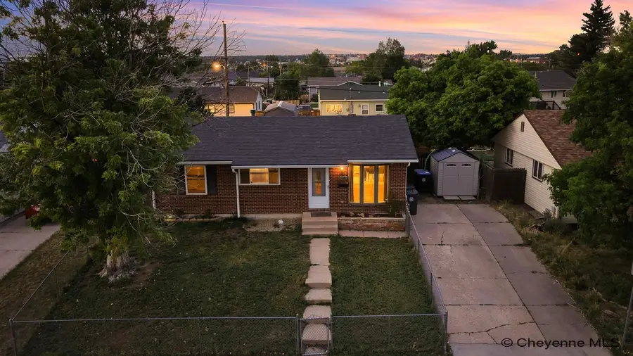 1274 W Jefferson Rd, Cheyenne, WY 82007 - #2