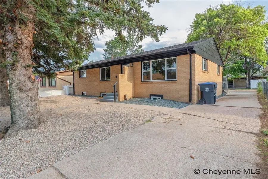 3413 Frontier St, Cheyenne, WY 82009 - #3