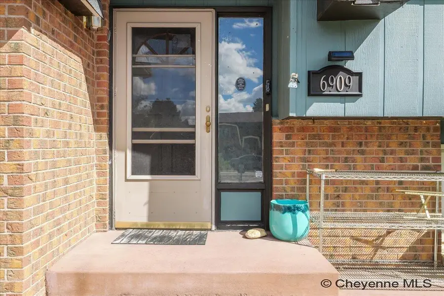 6909 Bomar Dr, Cheyenne, WY 82009 - #3