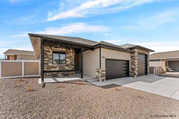 2226 Pack Saddle Rd, Cheyenne, WY 82007