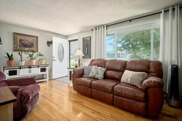 4912 Nimmo Dr, Cheyenne, WY 82009
