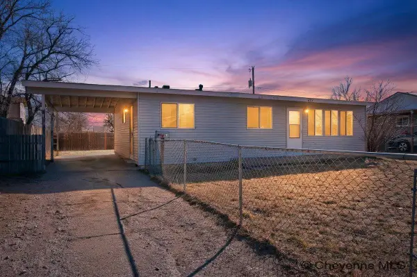 221 Desmet Dr, Cheyenne, WY 82007