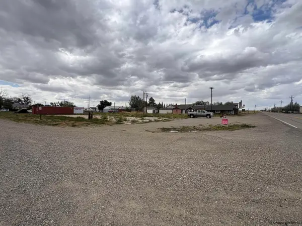 325 4th St, Rock River, WY 82083