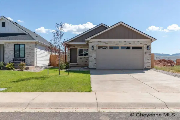 1821 Painted Horse Trl, Laramie, WY 82070