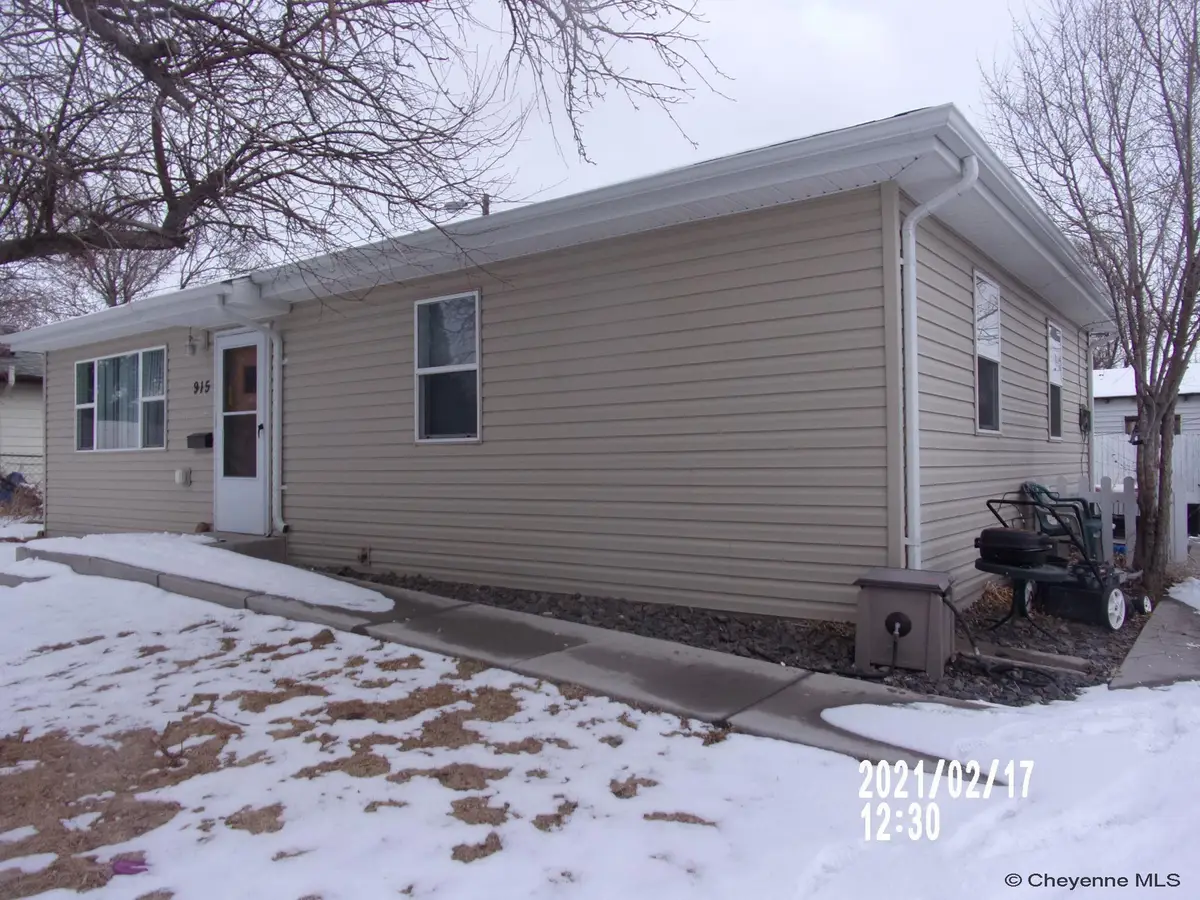 915 Crook Ave, Cheyenne, WY 82001 - #1