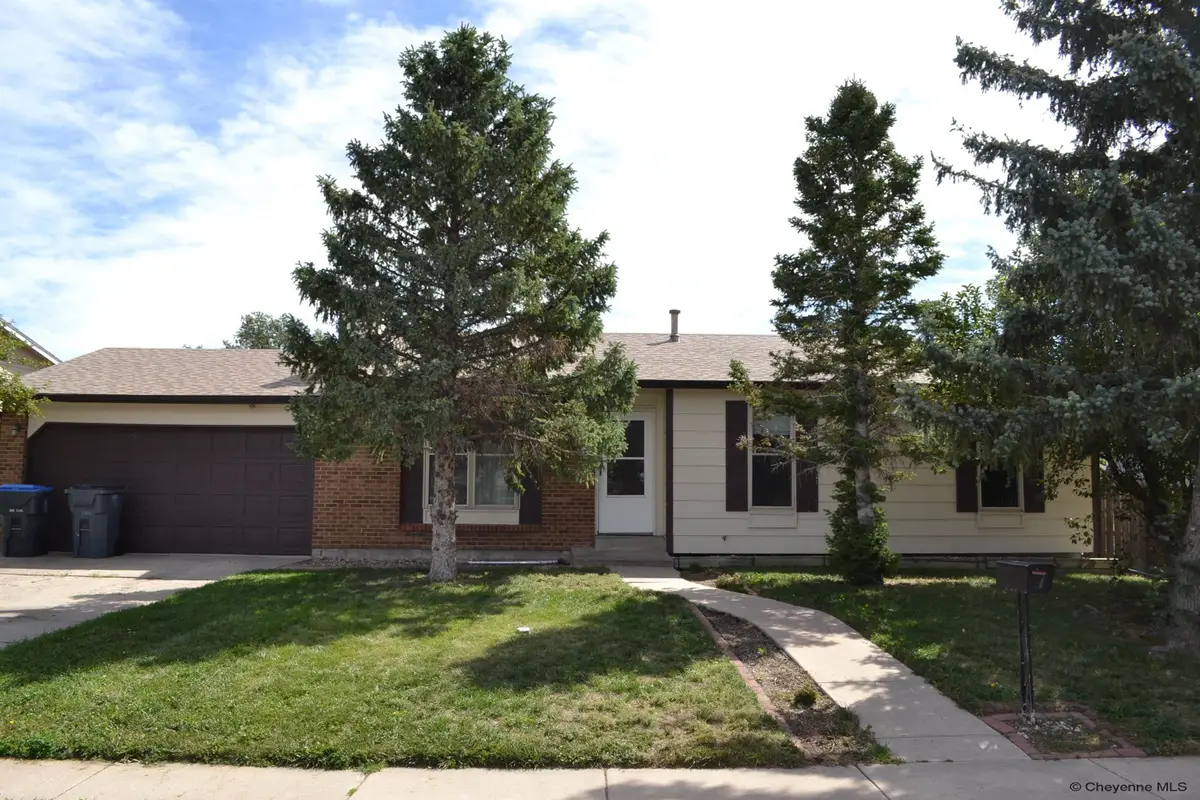 4317 Pathfinder Ave, Cheyenne, WY 82001 - #1