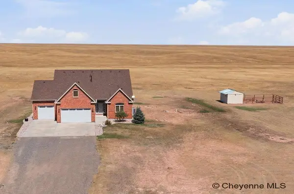 1514 Scenic Ridge Dr, Cheyenne, WY 82009