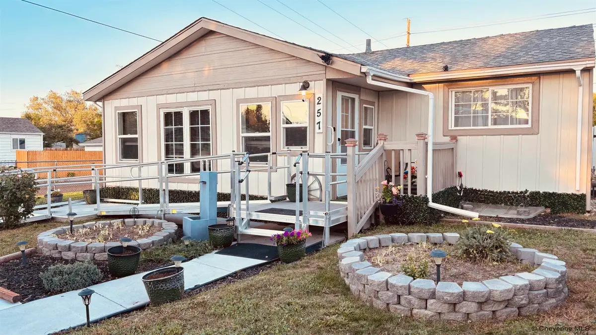 257 Hynds Ave, Cheyenne, WY 82007 - #1