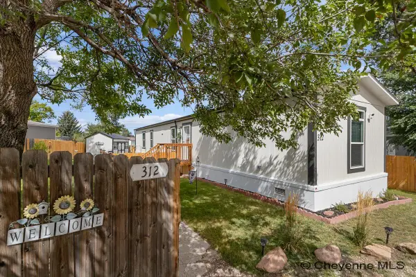 312 Walker Ln, Cheyenne, WY 82001