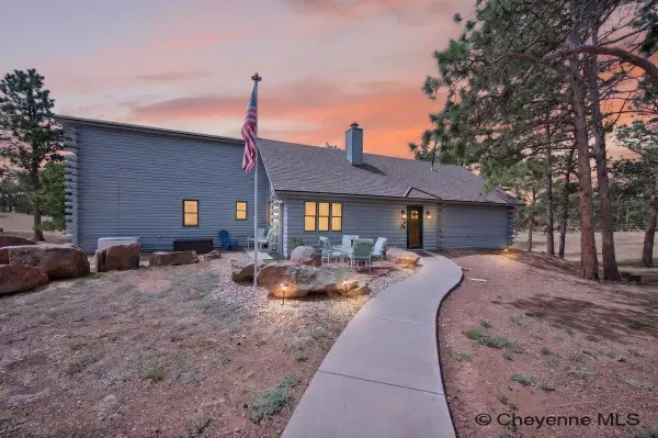 200 Alta Vista Rd, Granite Canon, WY 82059