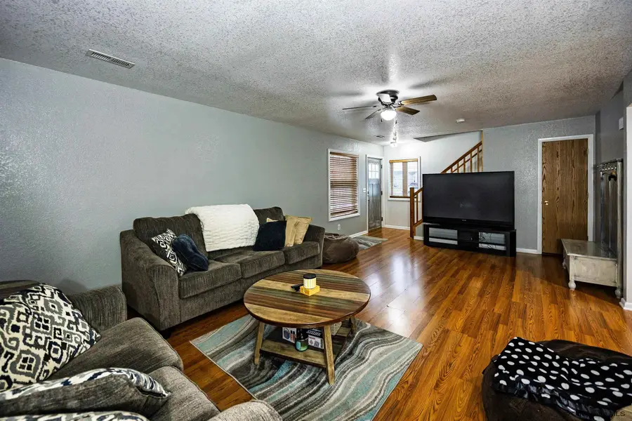 1107 Person St, Laramie, WY 82070 - #2