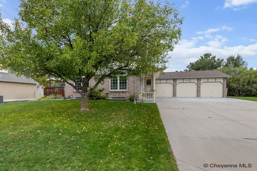 7220 Bridle Dr, Cheyenne, WY 82009 - #2