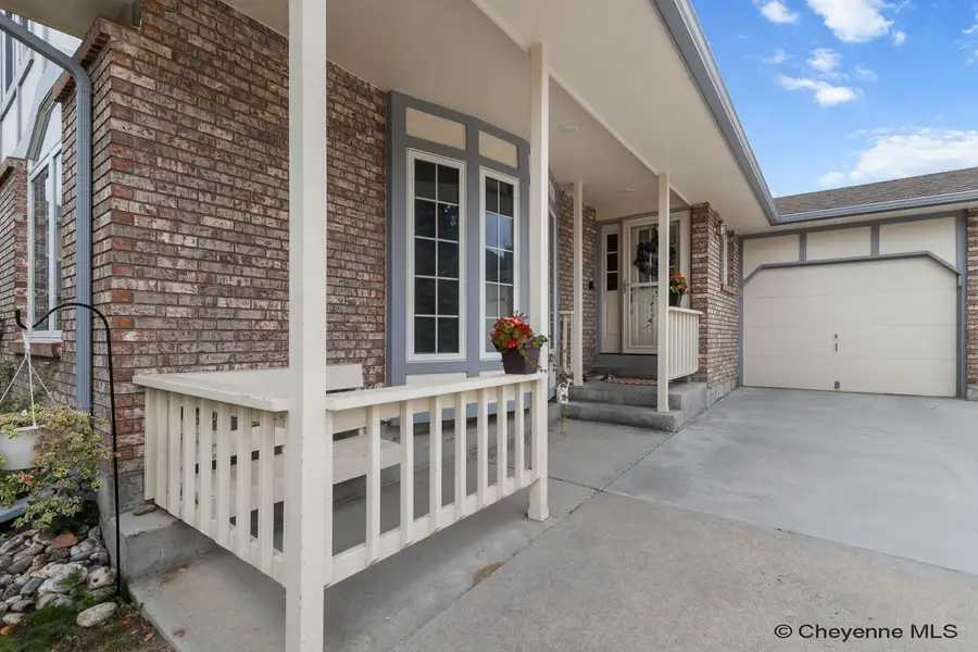 7220 Bridle Dr, Cheyenne, WY 82009 - #3