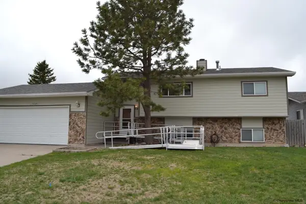 1205 Ashford Dr, Cheyenne, WY 82007