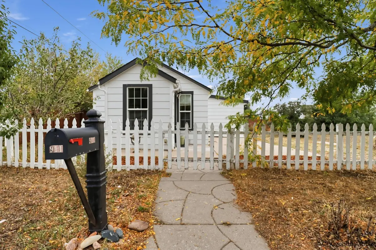 911 Oneil Ave, Cheyenne, WY 82007 - #1