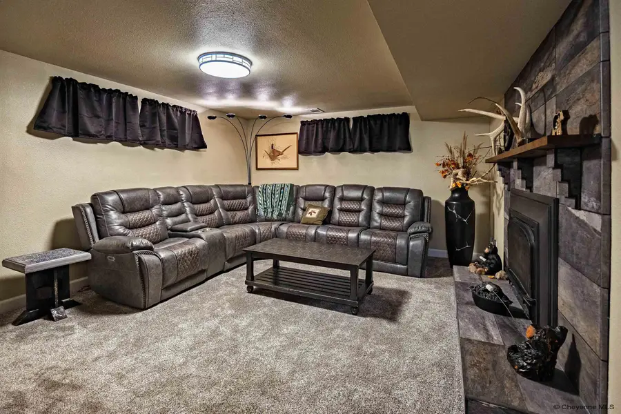 3532 Sunrise Rd, Cheyenne, WY 82001 - #3