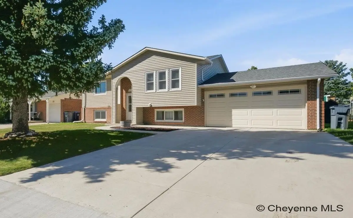 4760 Hickory Pl, Cheyenne, WY 82009 - #1