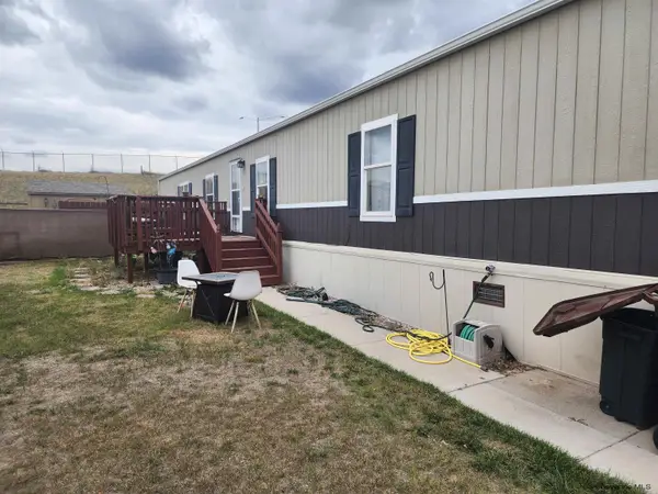 409 Lonesome Ct, Cheyenne, WY 82007