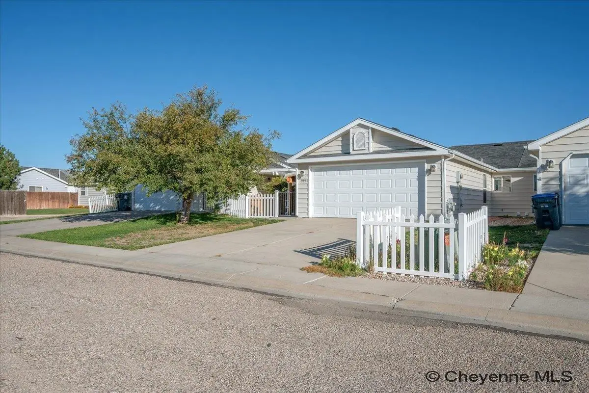 322 Appletree Ln, Cheyenne, WY 82009 - #1