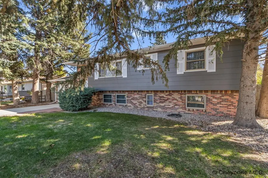 4709 Pineridge Ave, Cheyenne, WY 82009 - #2
