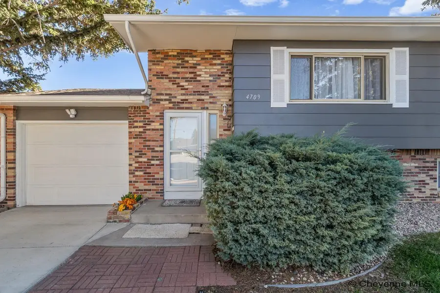 4709 Pineridge Ave, Cheyenne, WY 82009 - #3