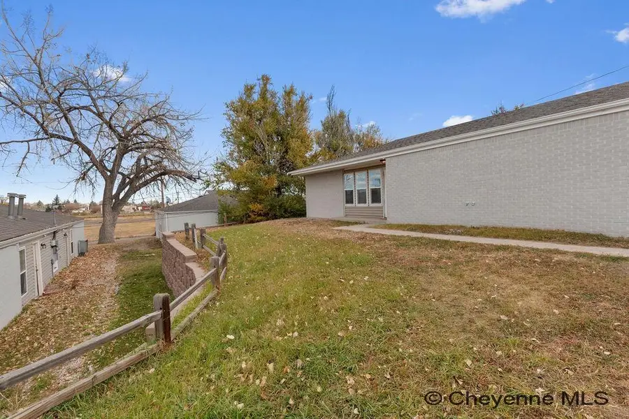 511 W 6th St, Cheyenne, WY 82007 - #3