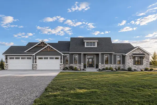 11606 Three Dots Ct, Cheyenne, WY 82009