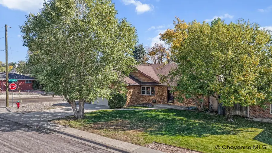 5615 Townsend Pl, Cheyenne, WY 82009 - #2