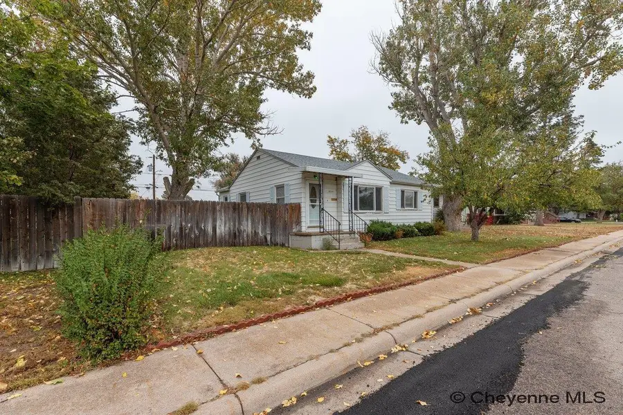 2604 E 11th St, Cheyenne, WY 82001 - #2