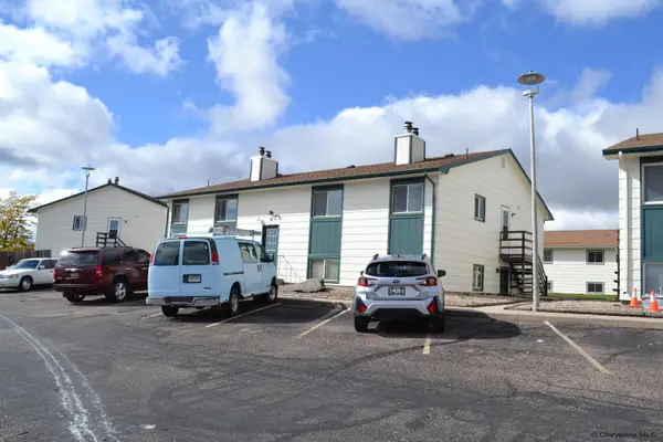 402 Miller Ln #Bldg 8, Cheyenne, WY 82009