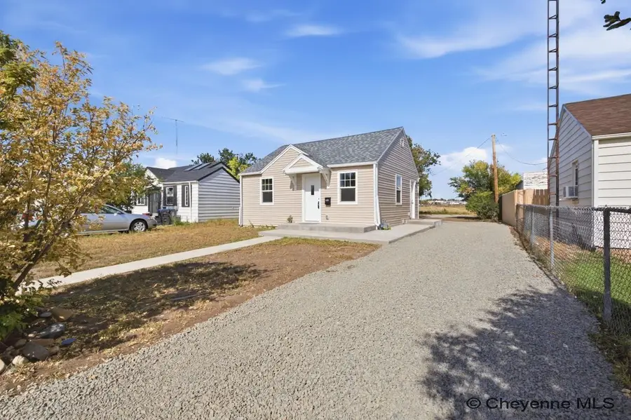 1216 E 7th St, Cheyenne, WY 82007 - #2
