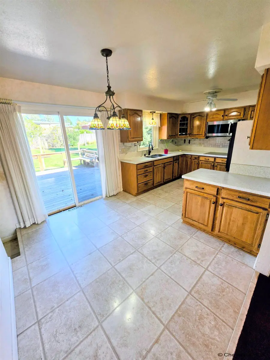 5307 Sagebrush Ave, Cheyenne, WY 82009 - #2