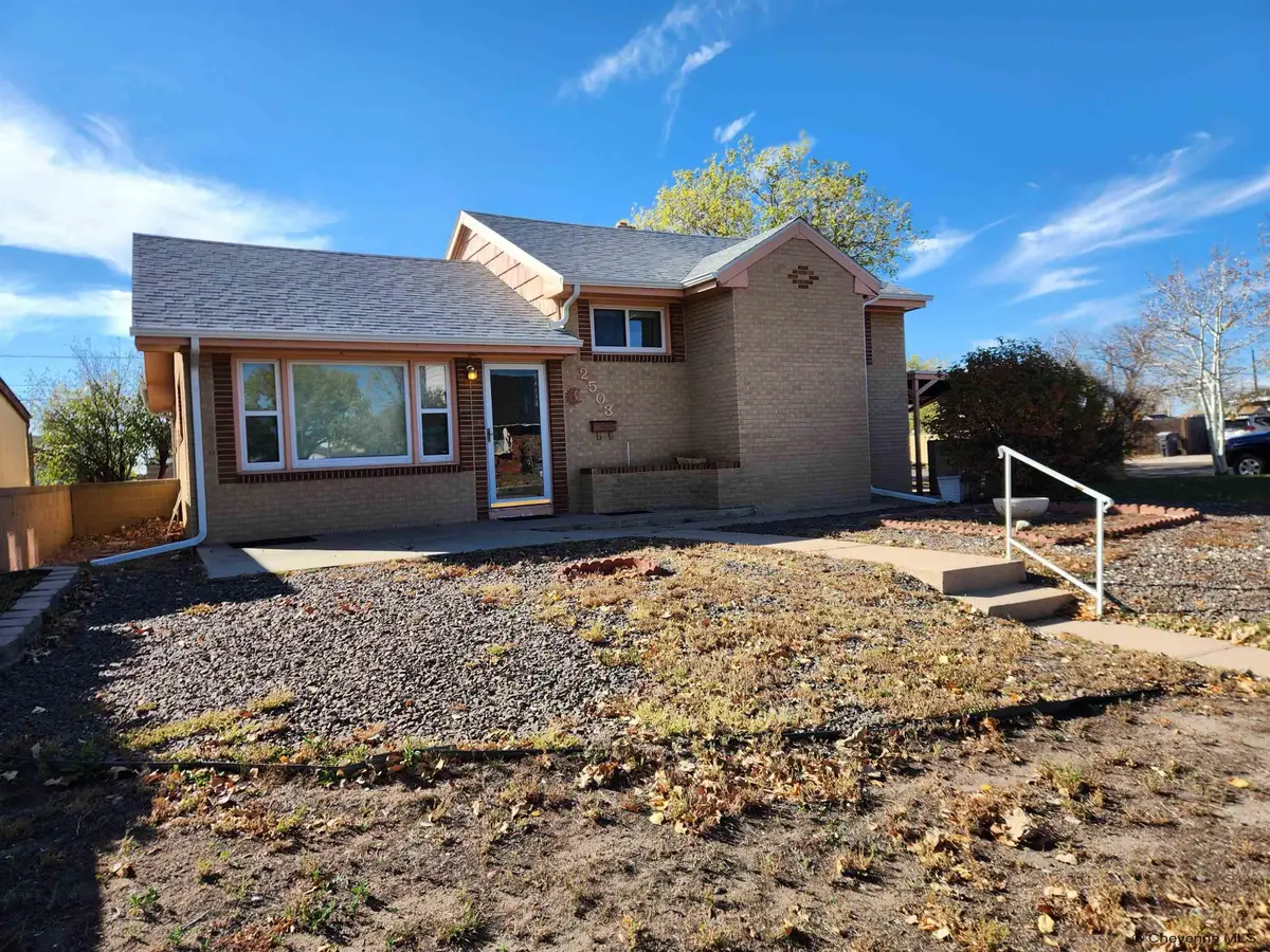 2503 E 10th St, Cheyenne, WY 82001 - #1