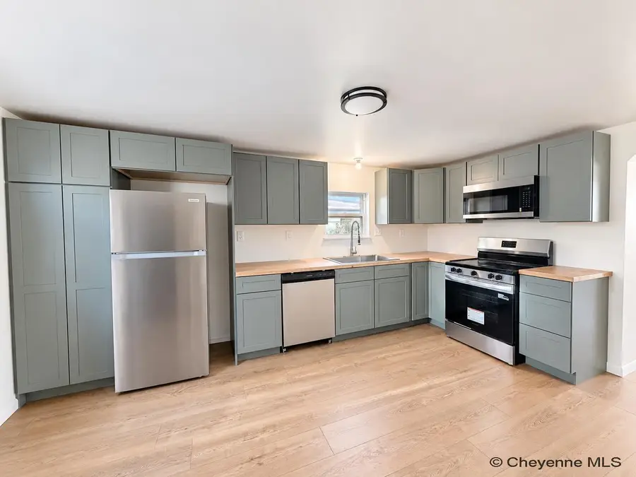 612 Seymour Ave, Cheyenne, WY 82007 - #3