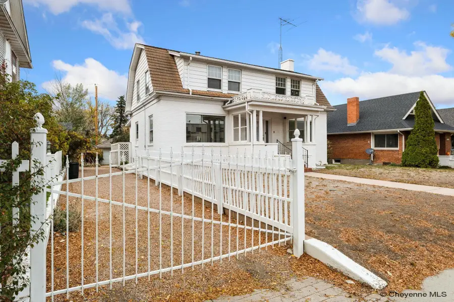 906 E 17th St, Cheyenne, WY 82001 - #2