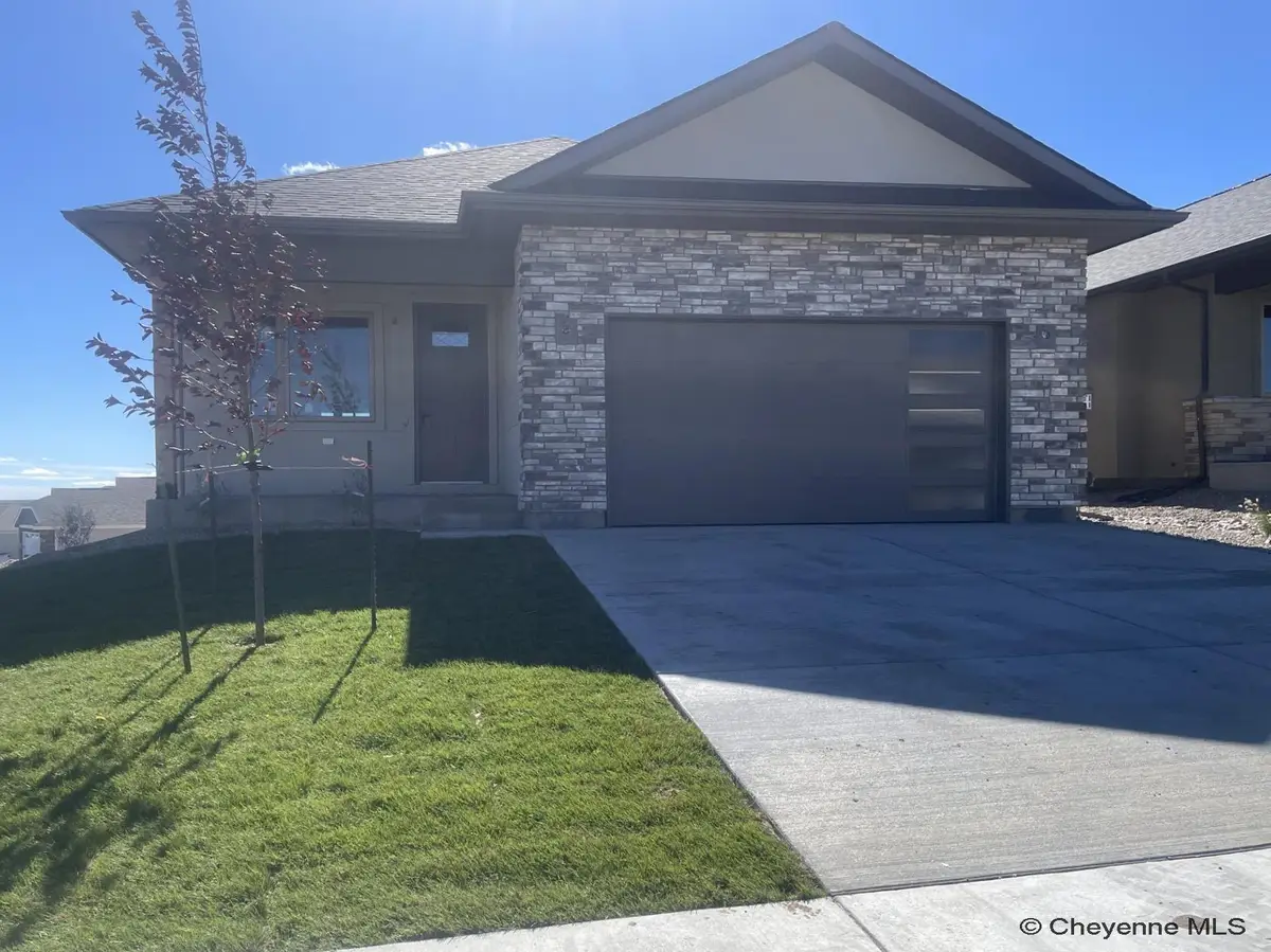 4081 Saddleback Ln, Cheyenne, WY 82009-0000 - Image #1