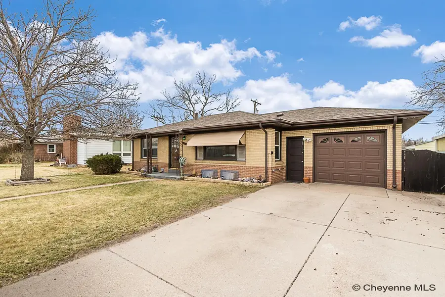 3241 Acacia Dr, Cheyenne, WY 82001 - Image #2