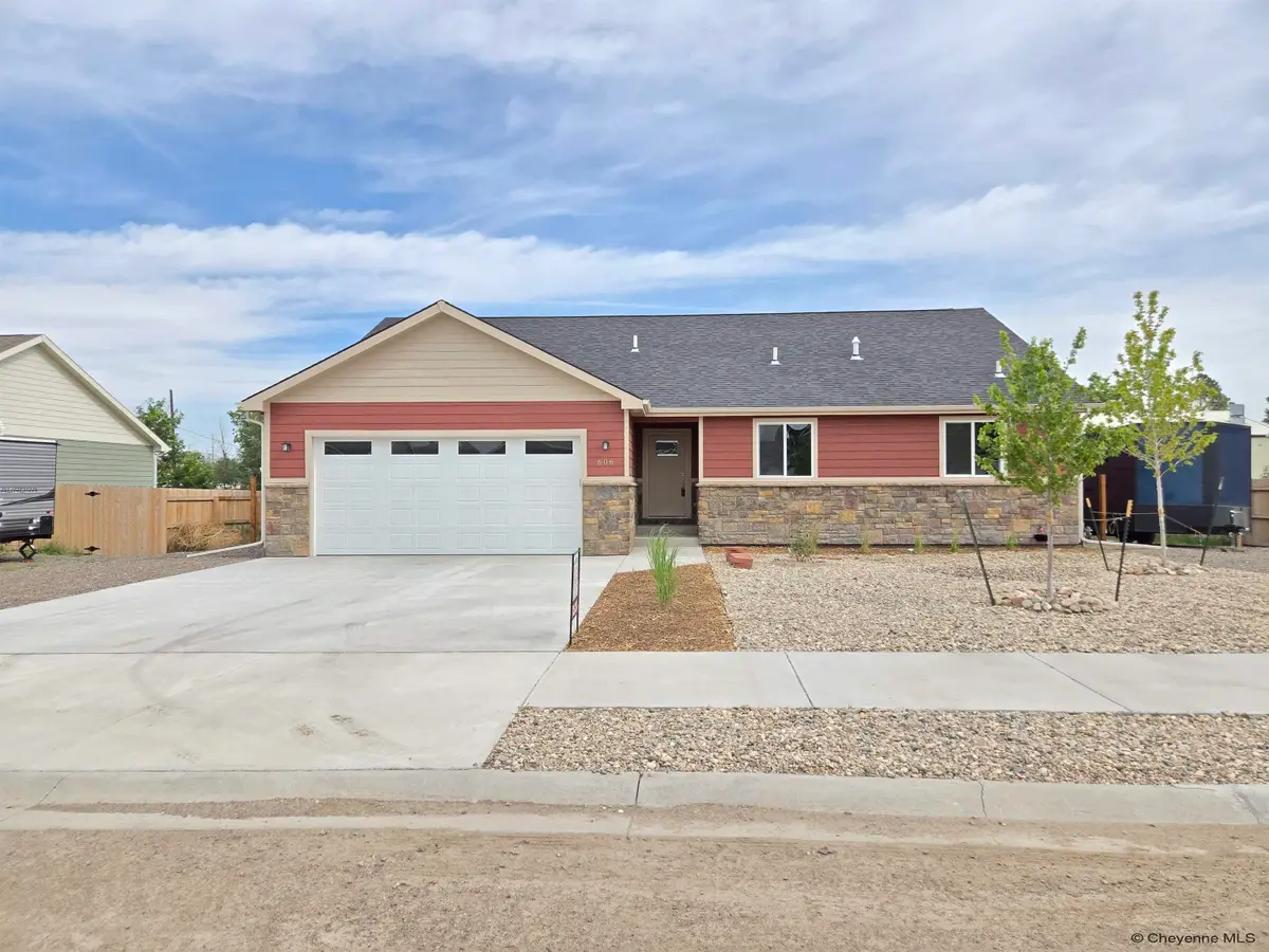 606 Cherry St, Cheyenne, WY 82007 - Image #1