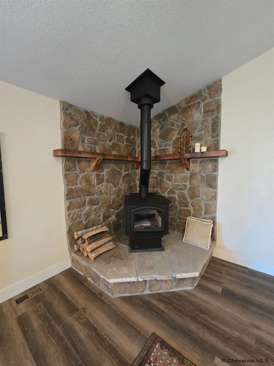 606 Cherry St, Cheyenne, WY 82007 - Image #3