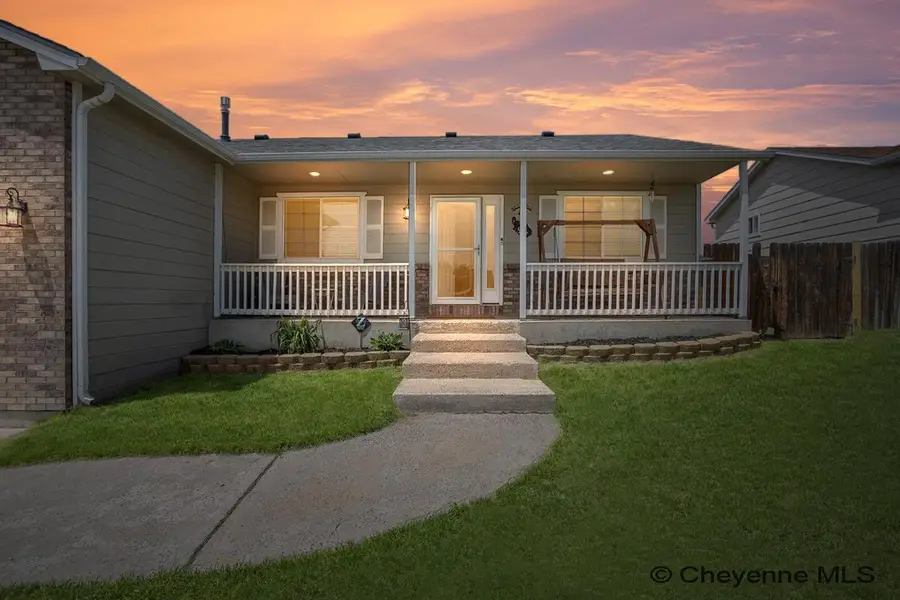 5208 Danielle Ct, Cheyenne, WY 82009 - Image #2