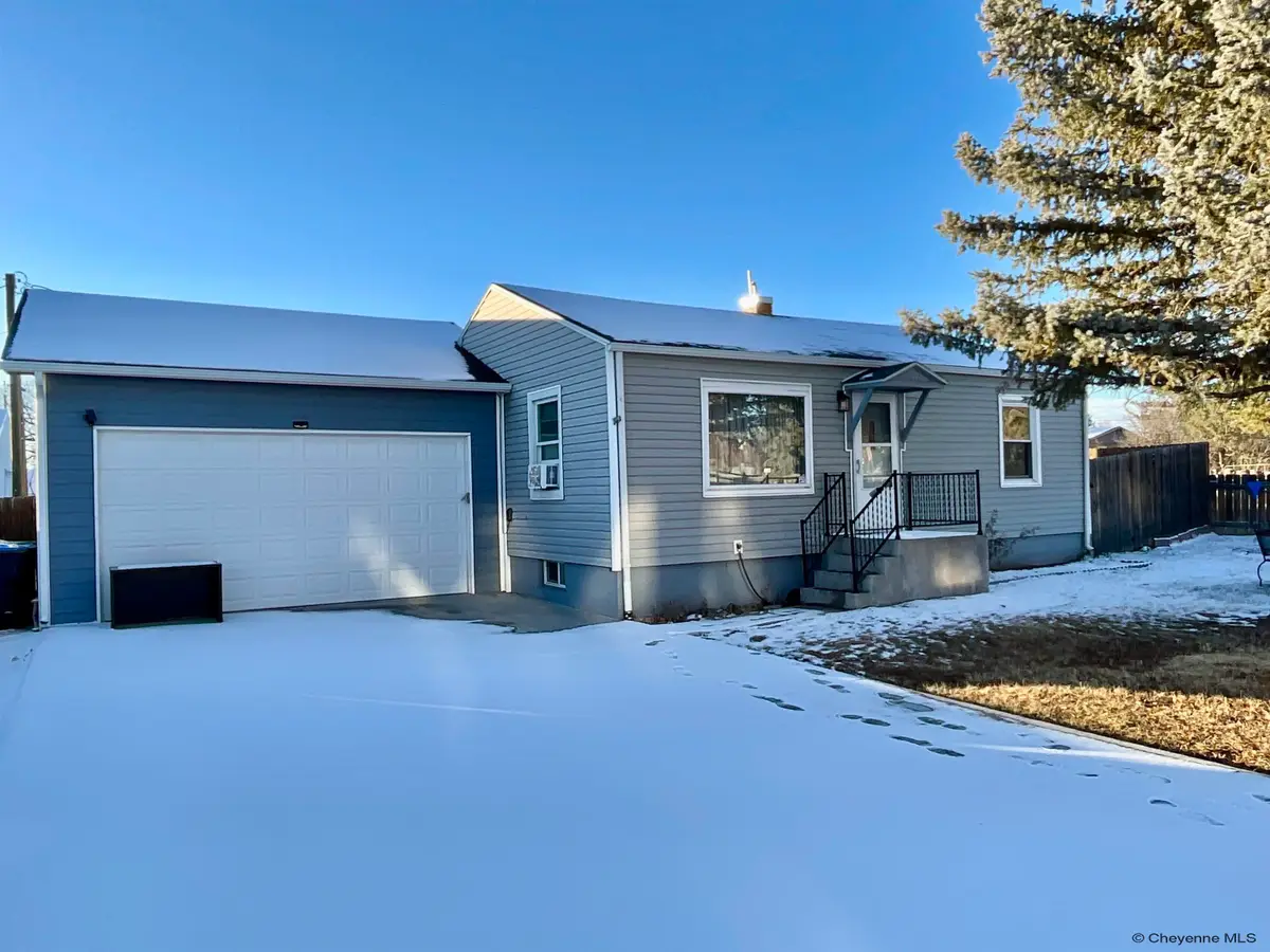 5620 Sunset Dr, Cheyenne, WY 82001 - Image #1